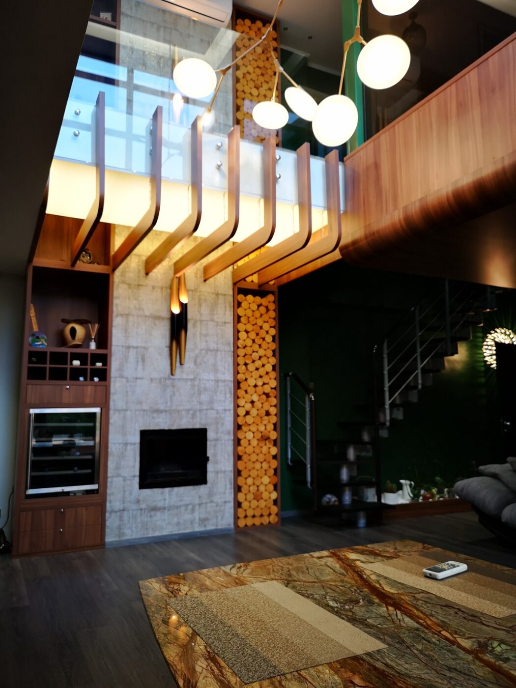 Detaliu trunchiuri lemn penthouse Pipera